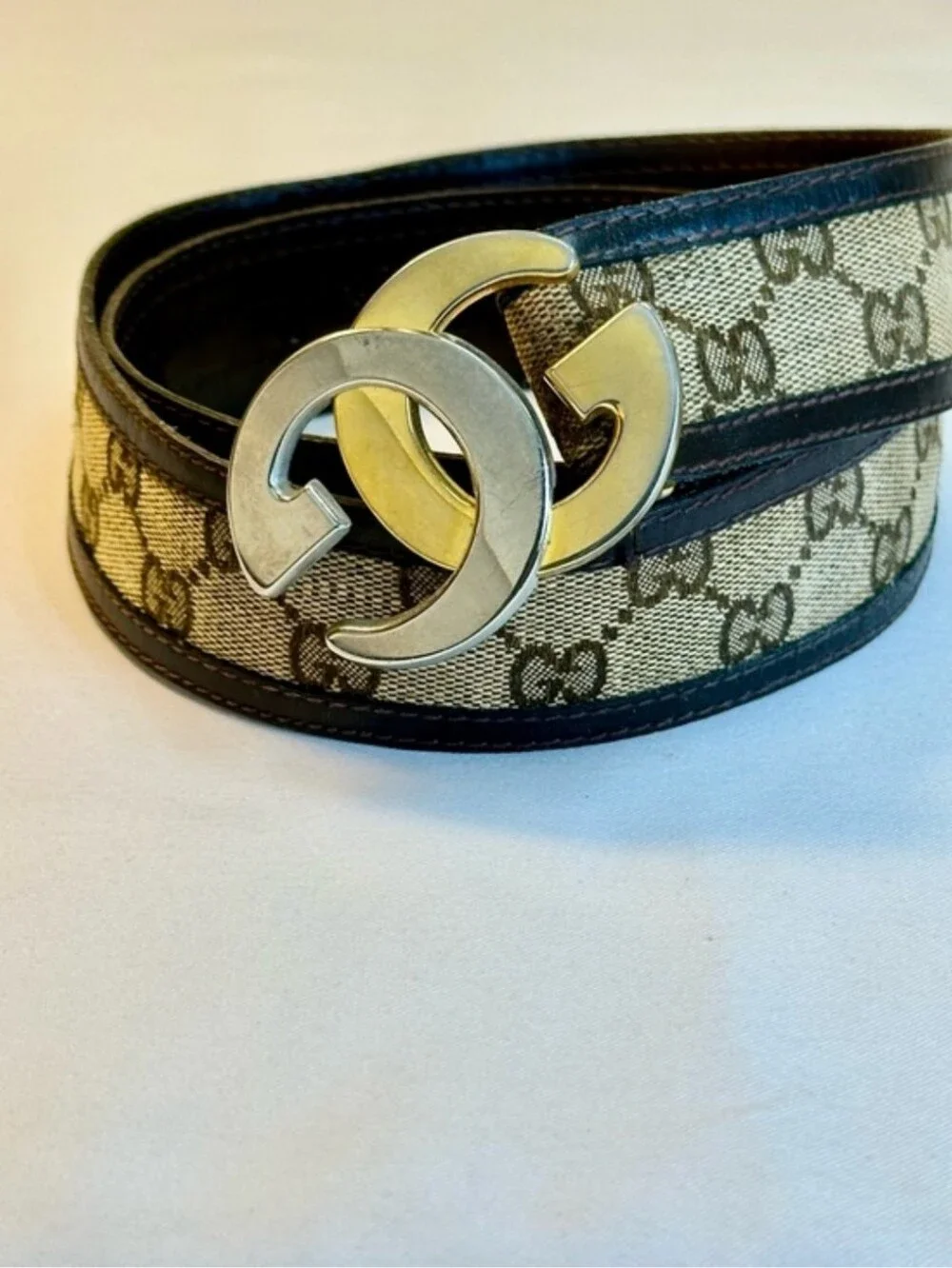 Gucci authentic monogram